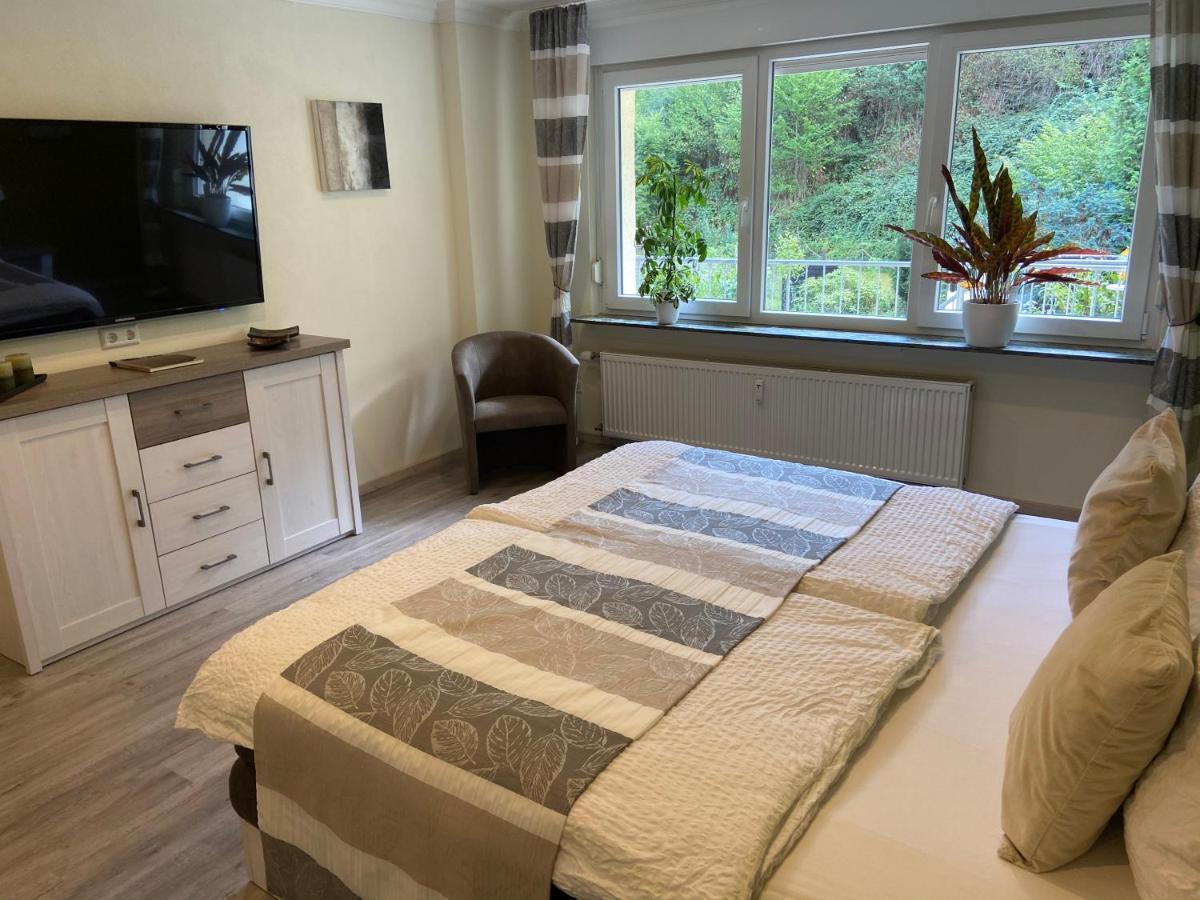 Roosartige Ferien - Ferienwohnung Am Weiherturm Bacharach Dış mekan fotoğraf