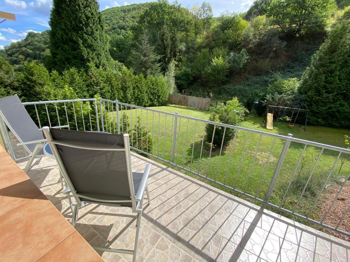 Roosartige Ferien - Ferienwohnung Am Weiherturm Bacharach Dış mekan fotoğraf